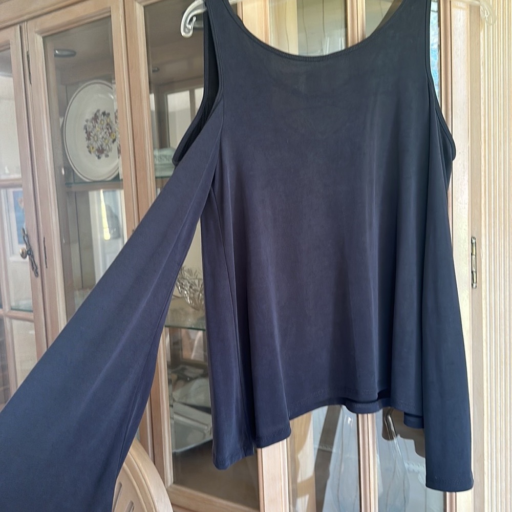 Hollister Long Sleeved Womens Pullover With Open Shoulders, S
